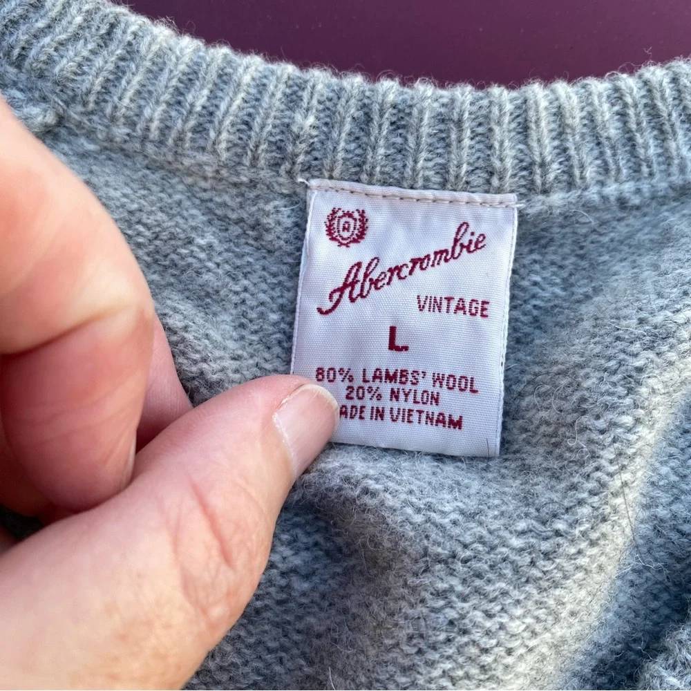 Abercrombie & Fitch Vintage Gray Sweater vneck wool L womens